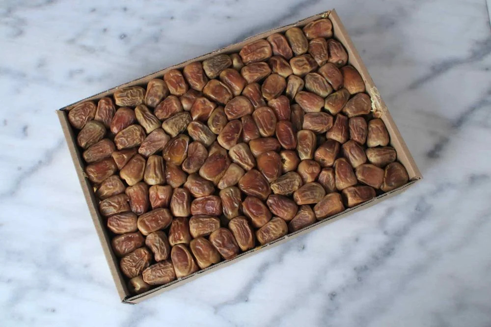 تمر سكري مفتل من متجر نقوة النخيل